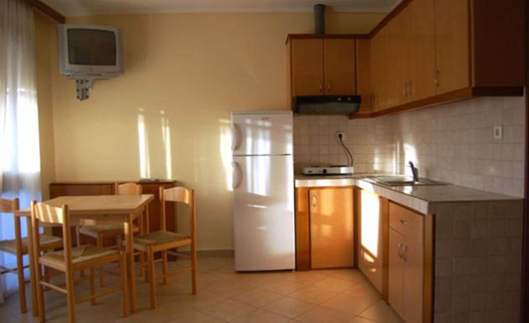 Melachrini Apartments Vrasná Zimmer foto