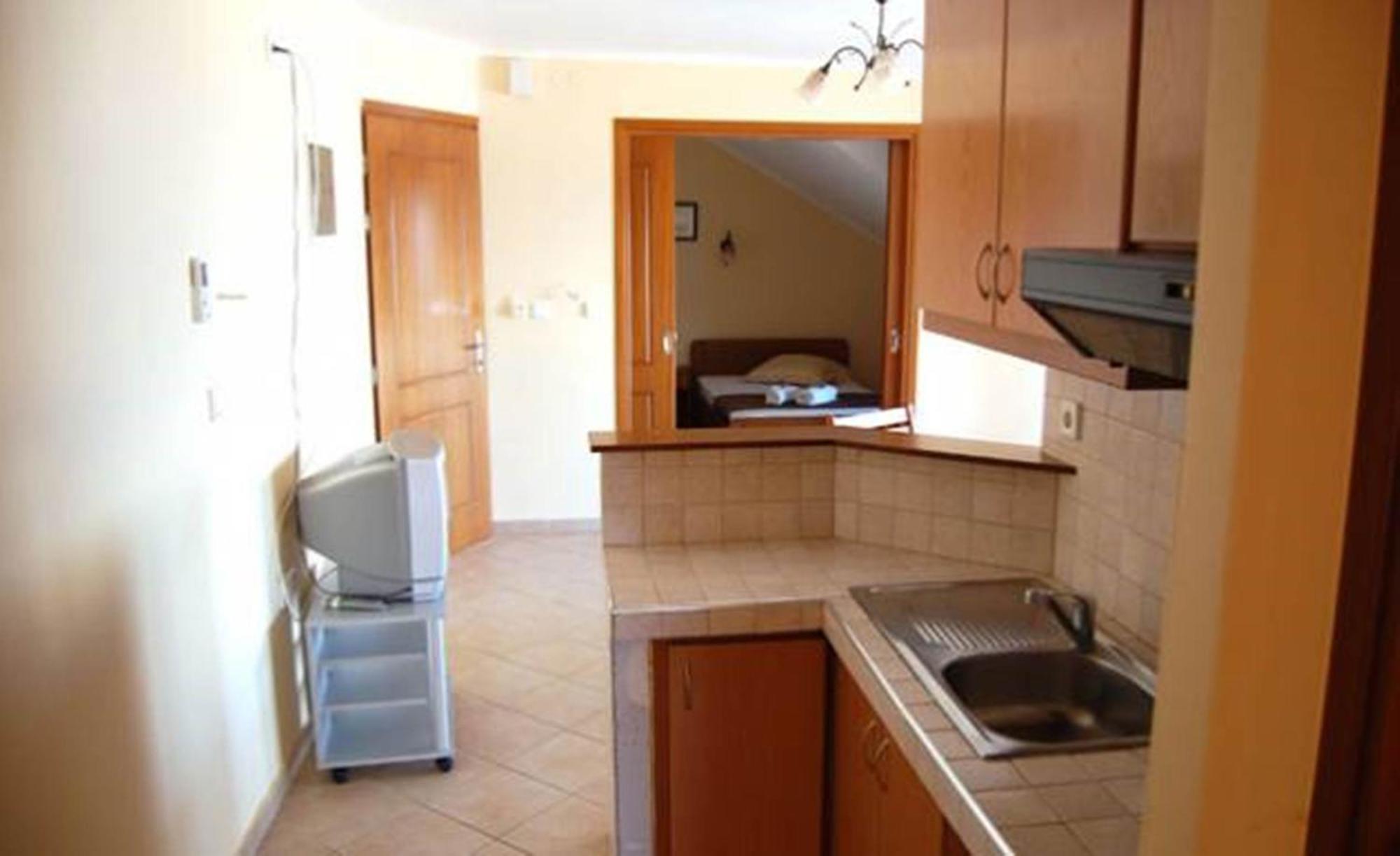 Melachrini Apartments Vrasná Zimmer foto